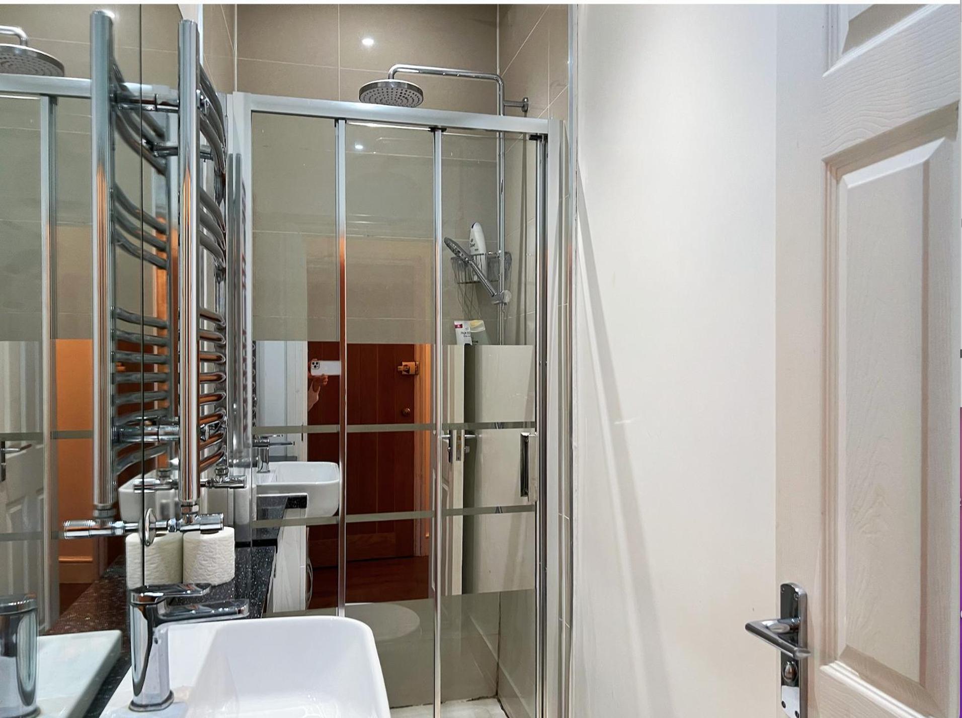 Lovely 2 Bedroom Garden Flat In ลอนดอน ภายนอก รูปภาพ