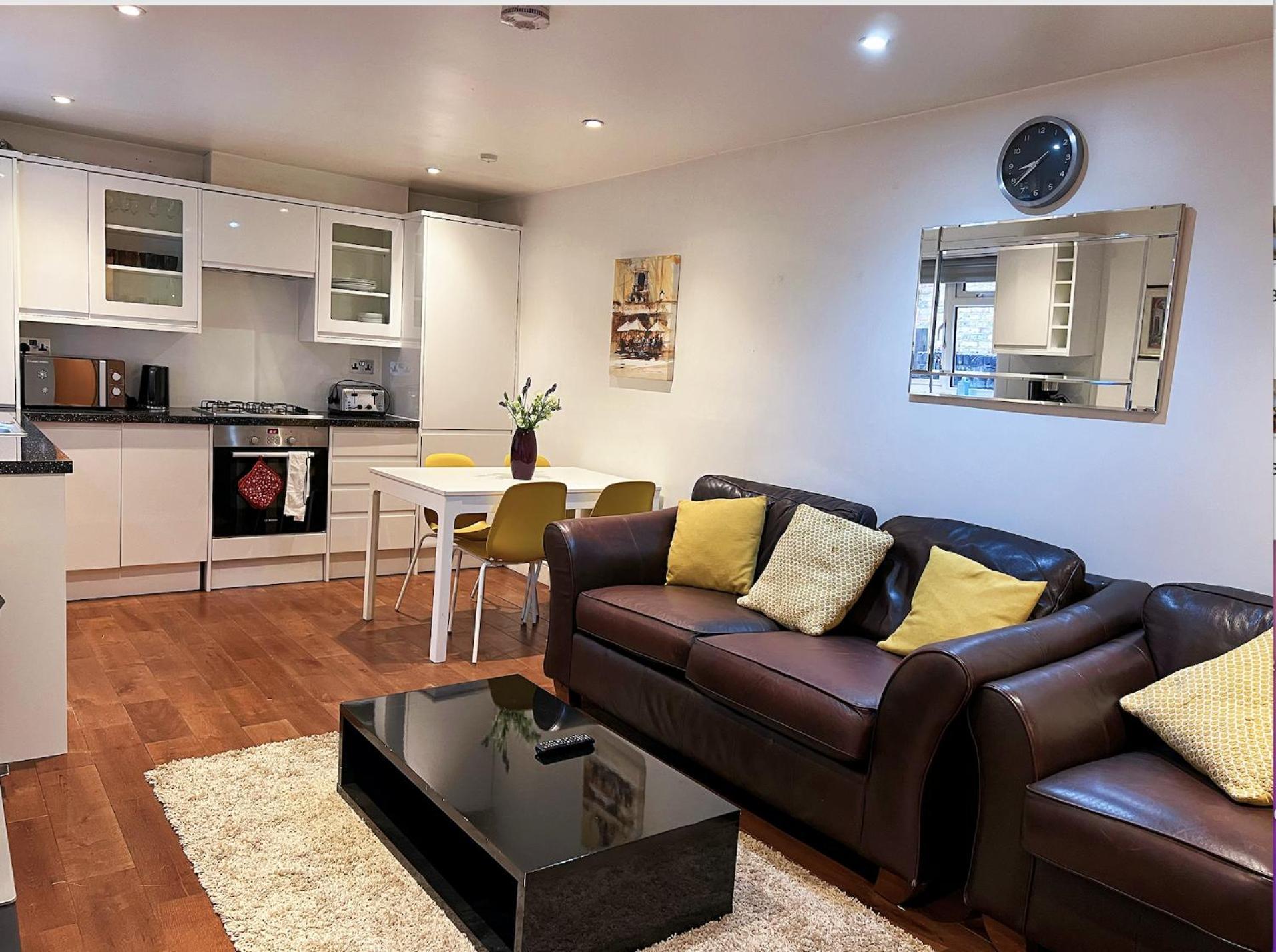 Lovely 2 Bedroom Garden Flat In ลอนดอน ภายนอก รูปภาพ